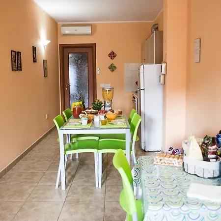 Da Andrew Bed & Breakfast Domus De Maria